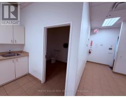 154 - 1911 Finch Avenue W, Toronto, ON M3N2K1 Photo 14