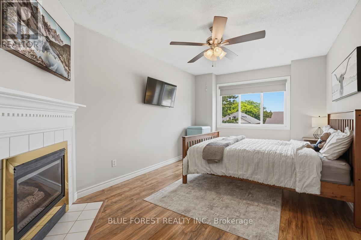 1367 REARDON BOULEVARD - 20