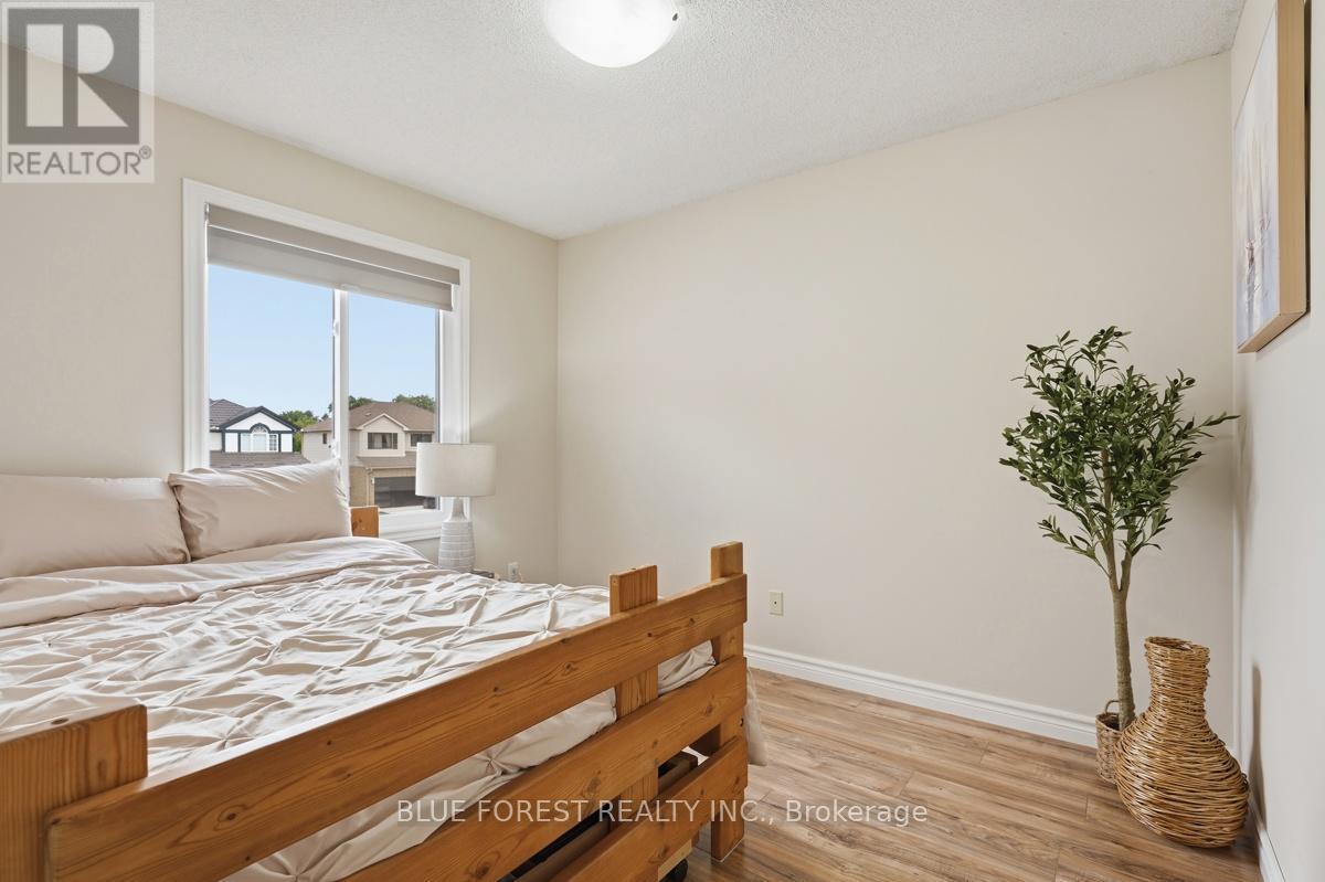 1367 REARDON BOULEVARD - 23