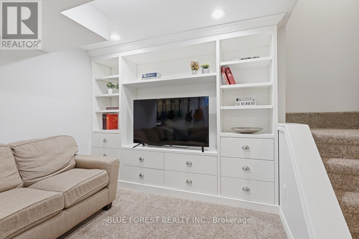 1367 REARDON BOULEVARD - 27