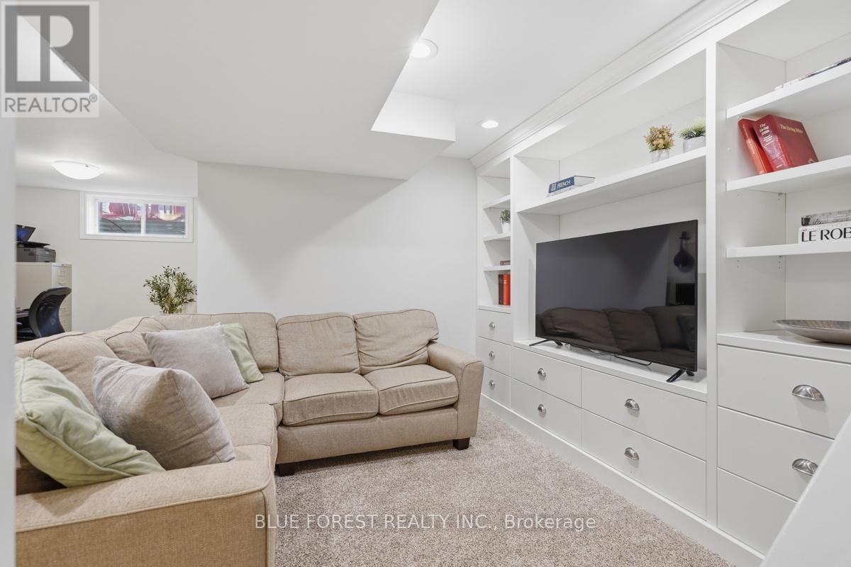 1367 REARDON BOULEVARD - 29