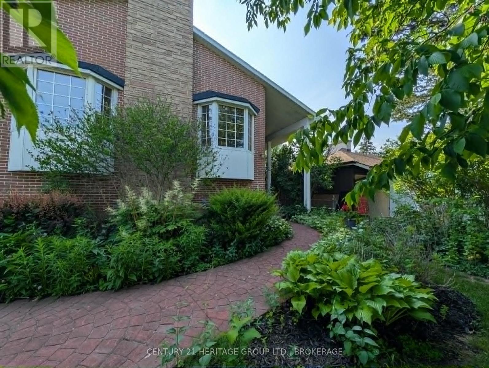 20 OAKRIDGE AVENUE - 2