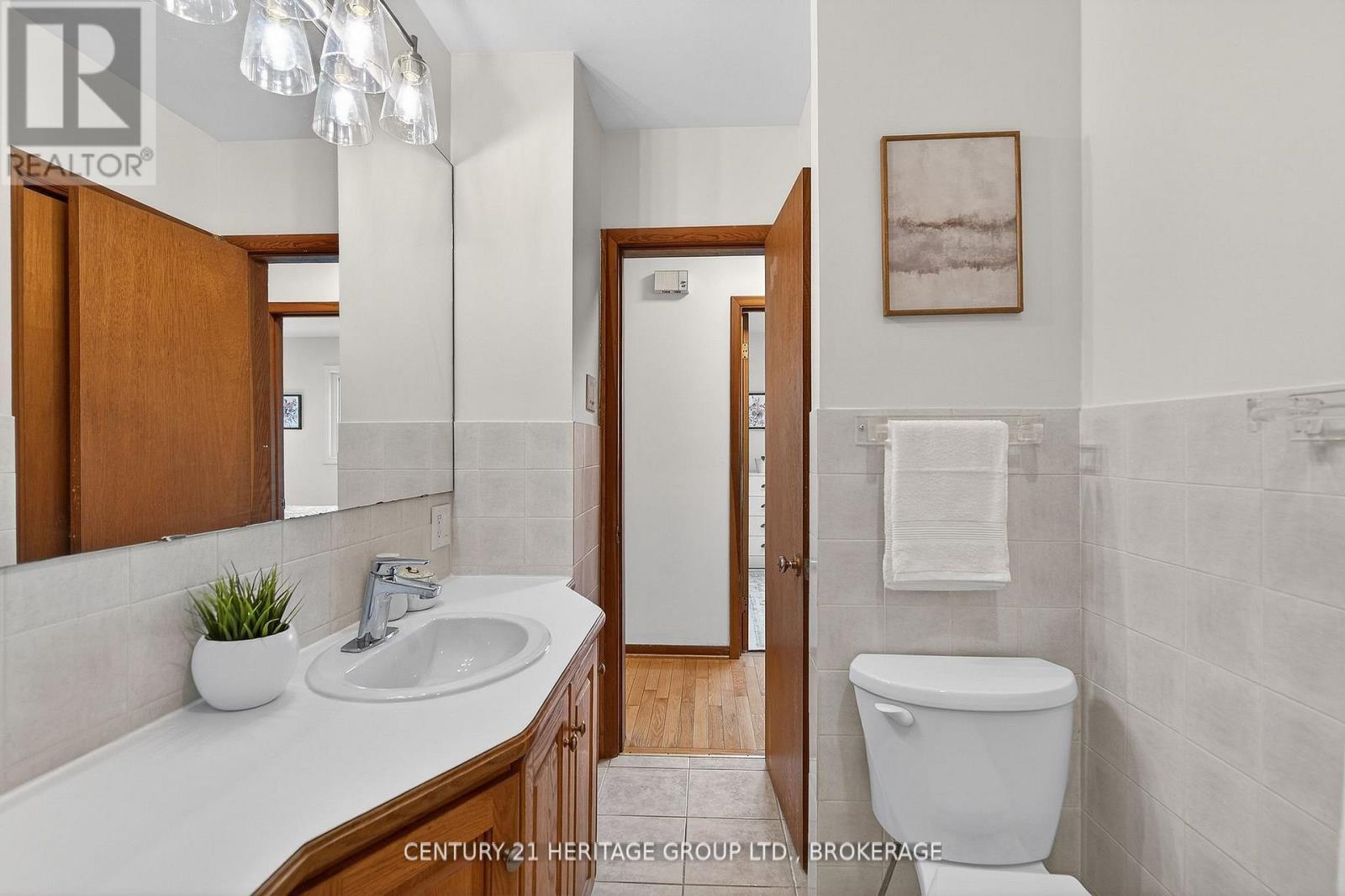 20 OAKRIDGE AVENUE - 30