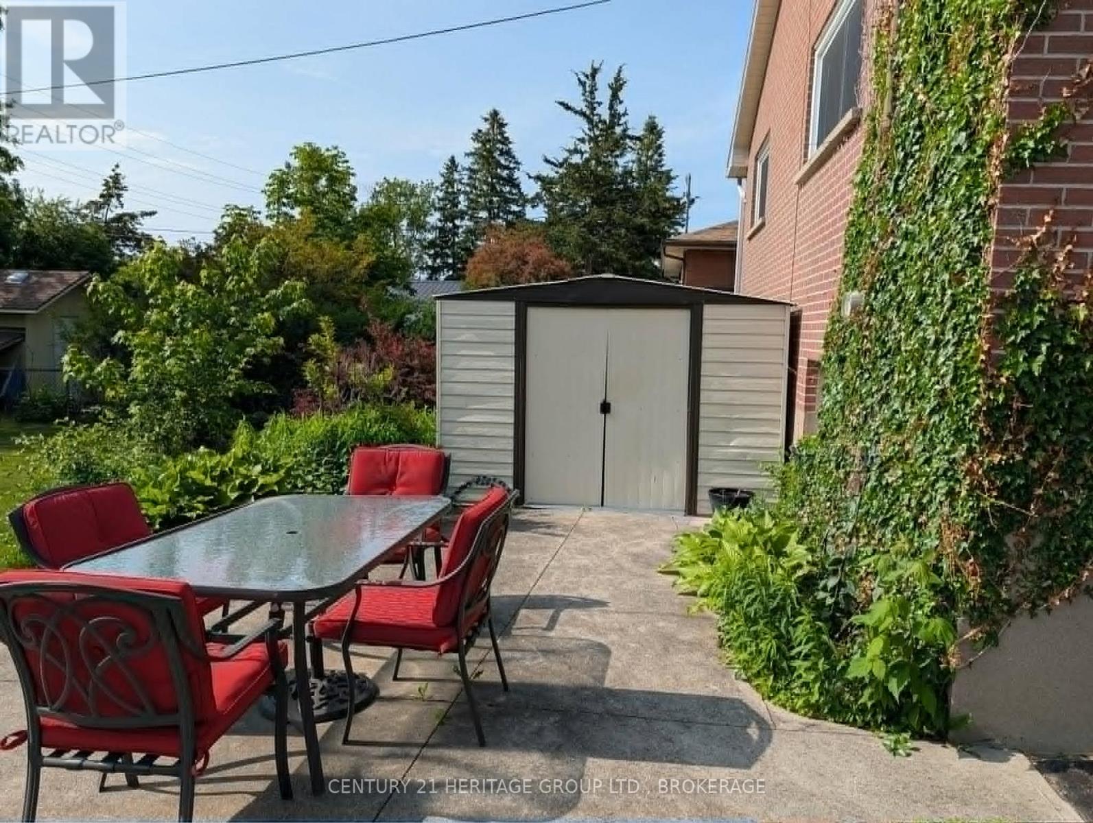 20 OAKRIDGE AVENUE - 7