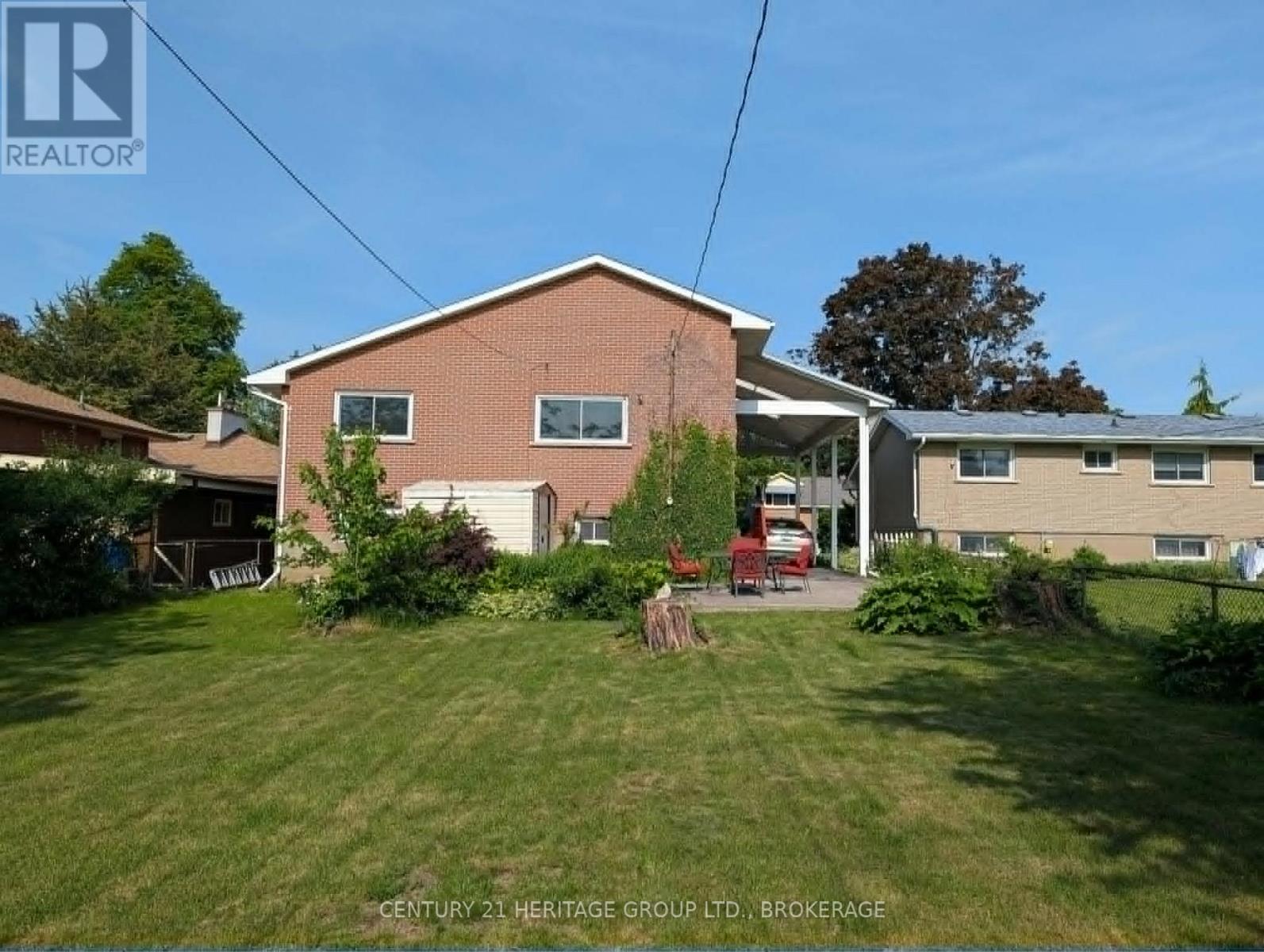 20 OAKRIDGE AVENUE - 8