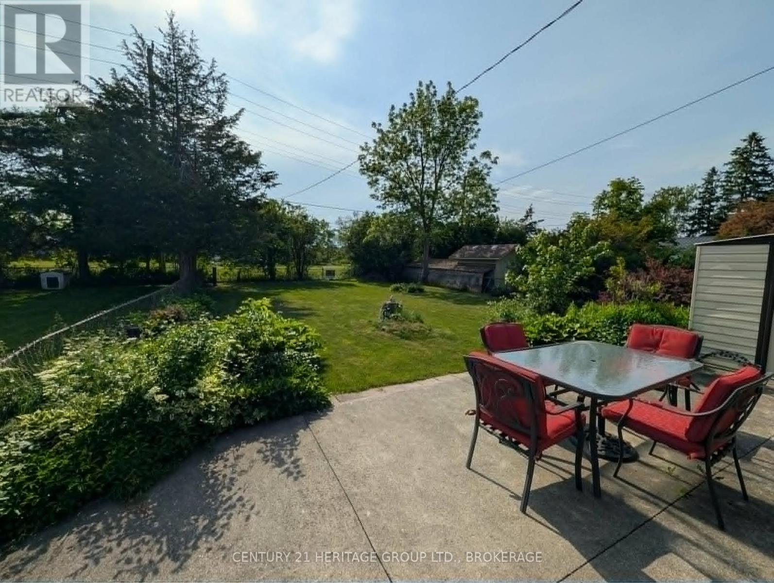 20 OAKRIDGE AVENUE - 6
