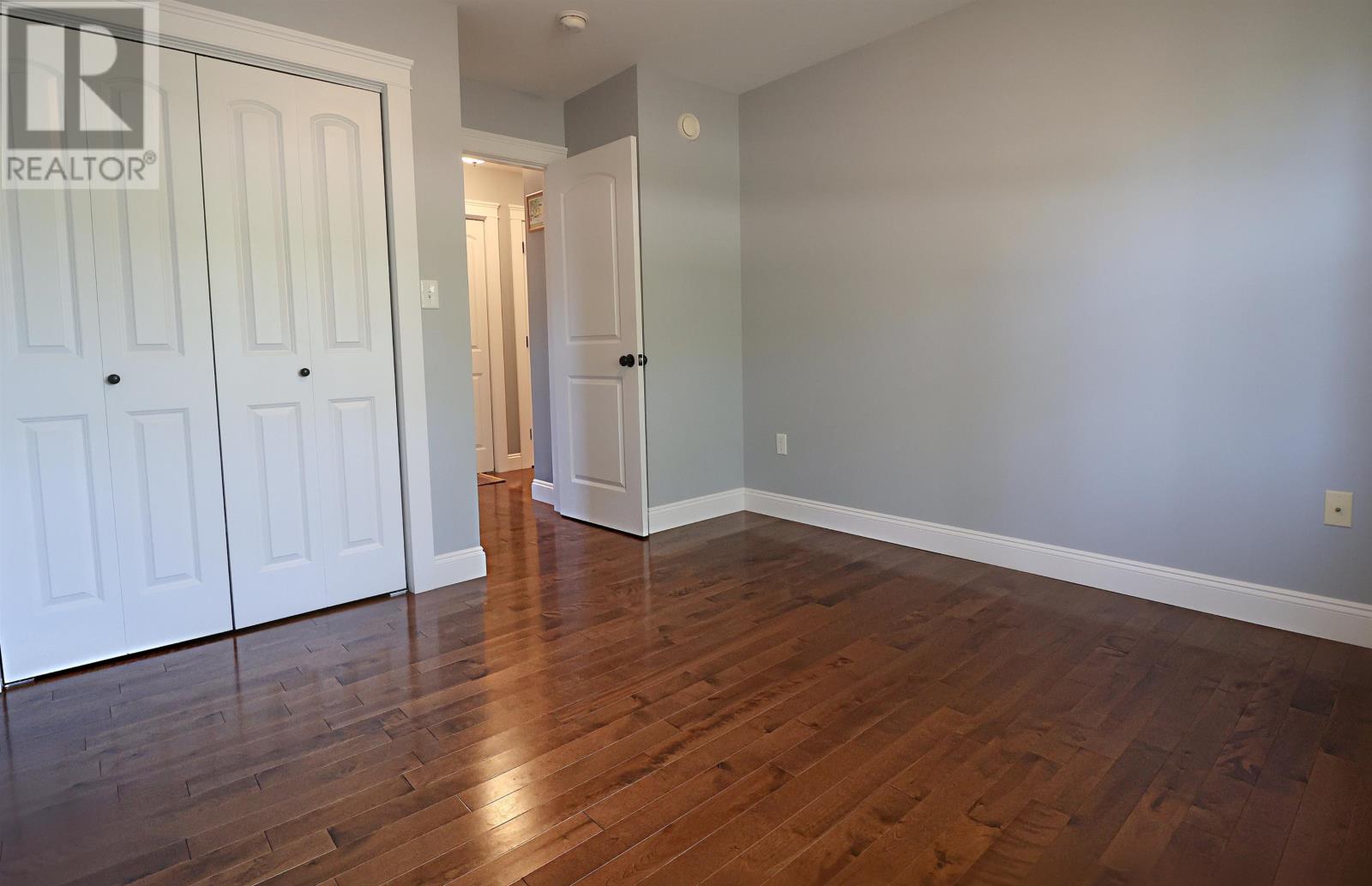 49 Royalty Road - 12
