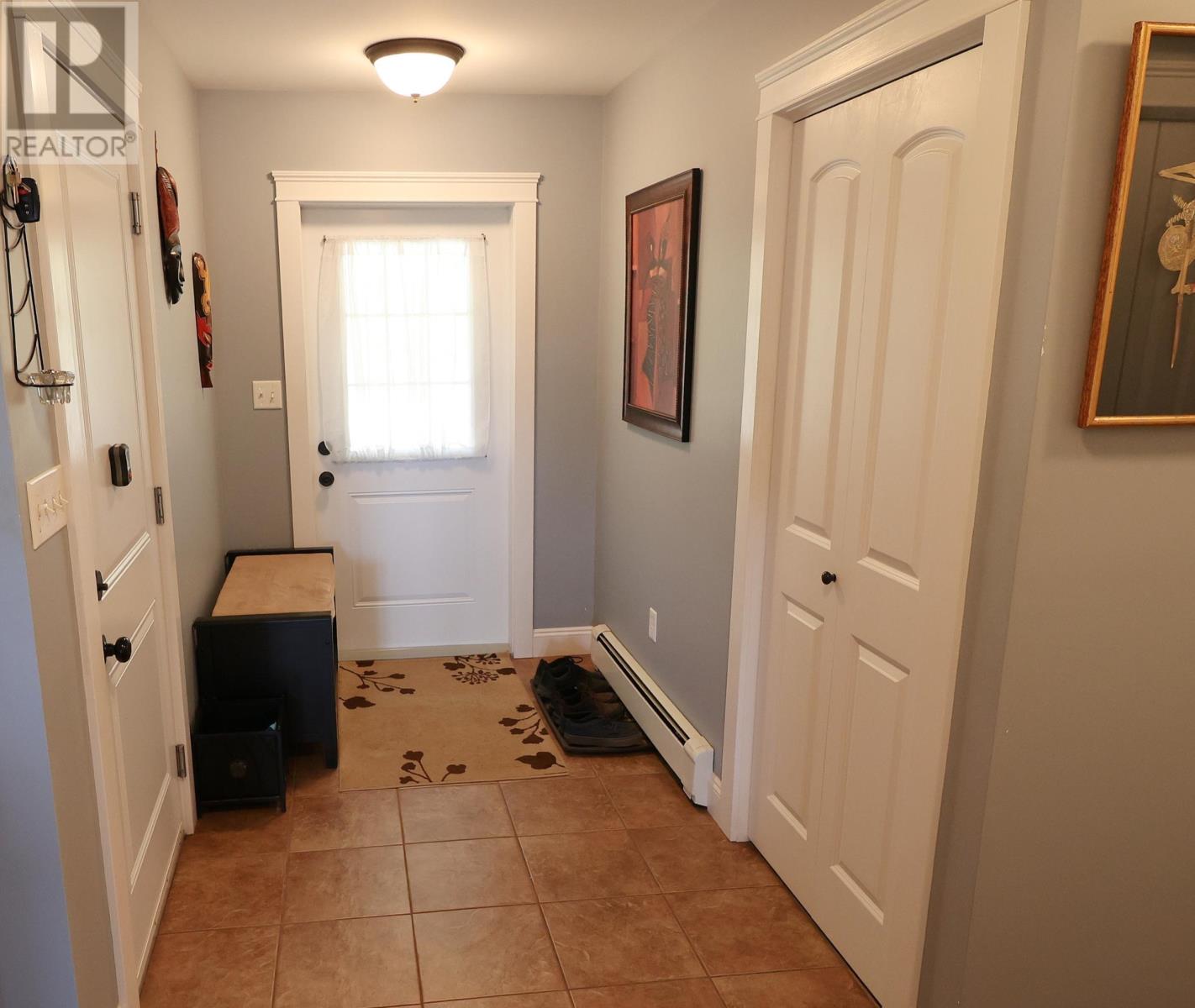 49 Royalty Road - 15