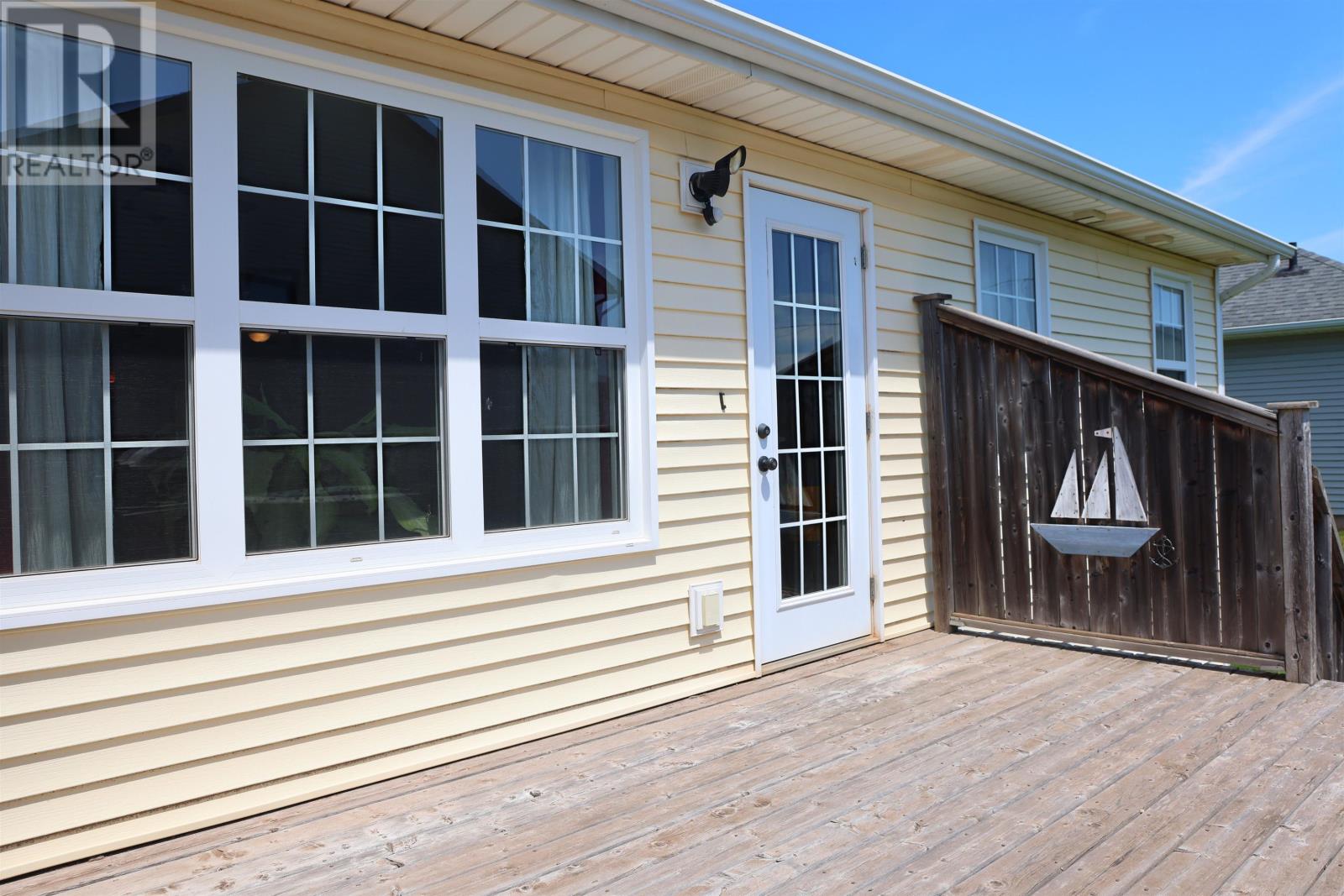 49 Royalty Road - 19