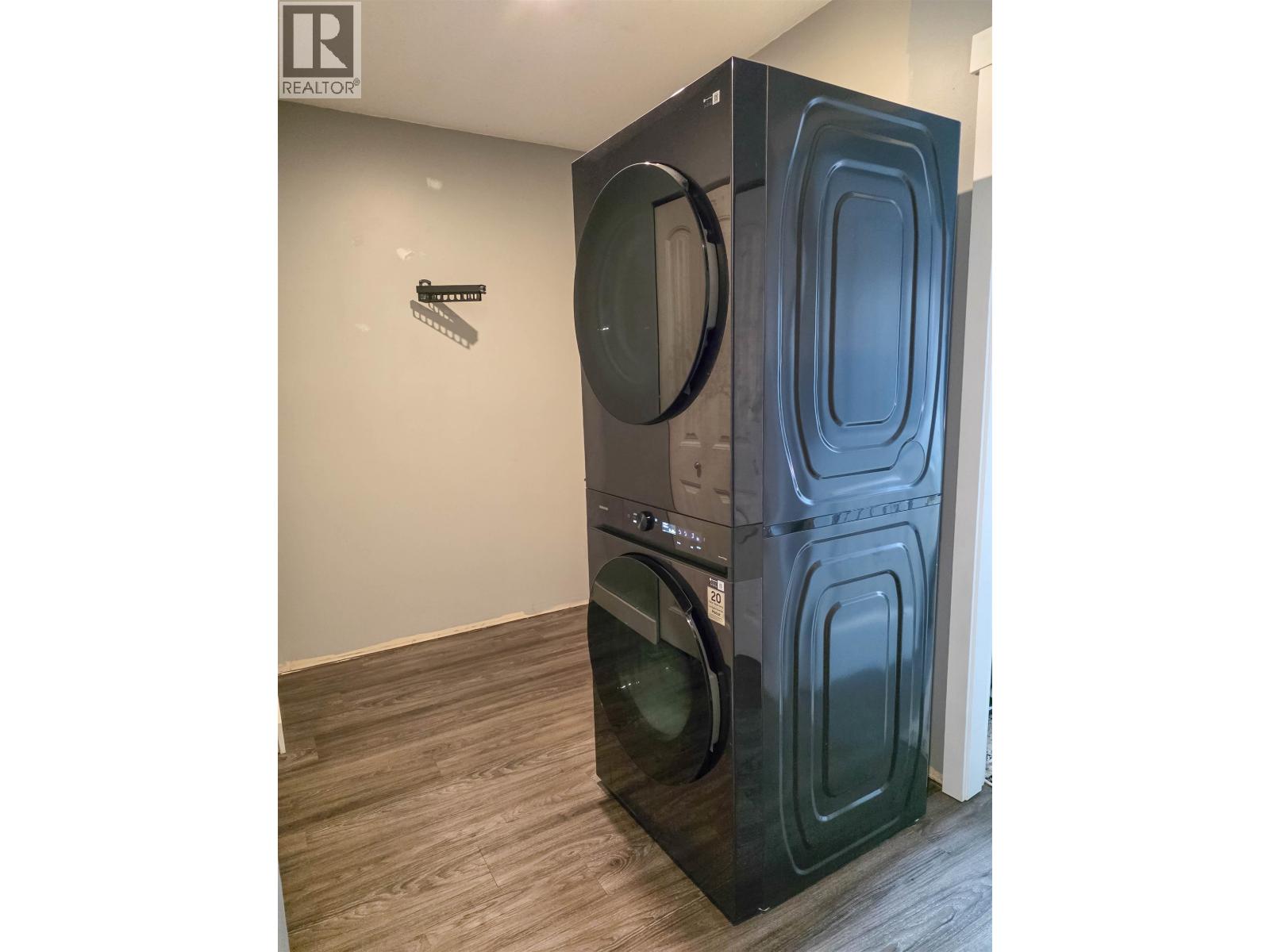 2325 OMINECA PLACE - 25