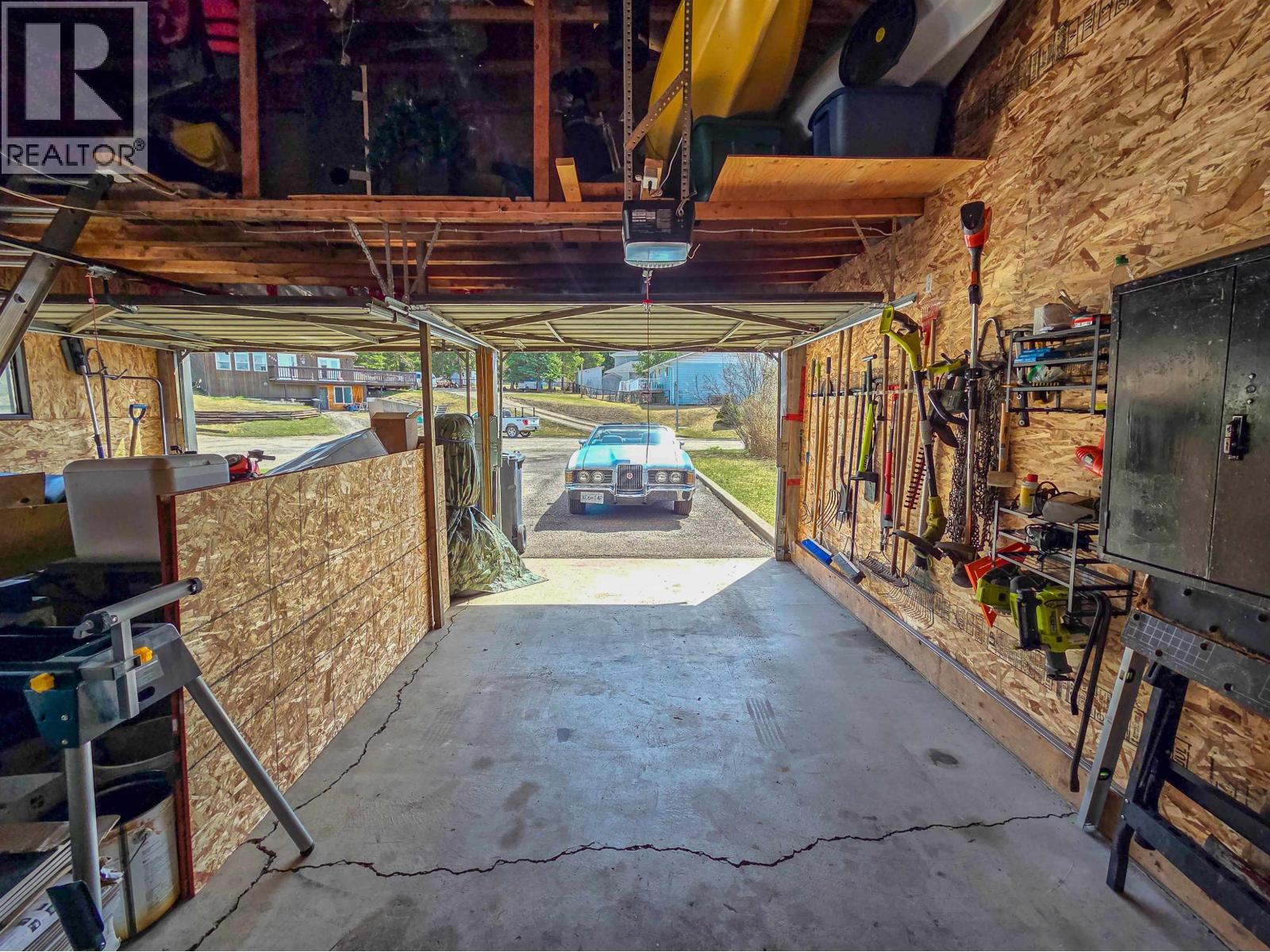 2325 OMINECA PLACE - 35