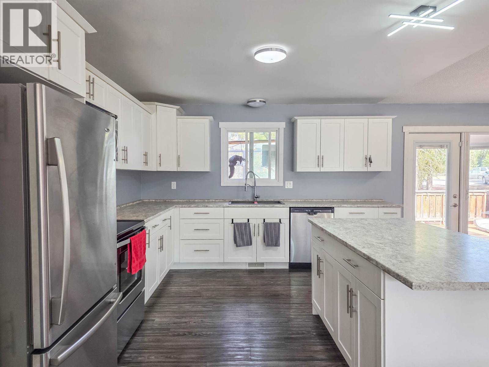 2325 OMINECA PLACE - 11