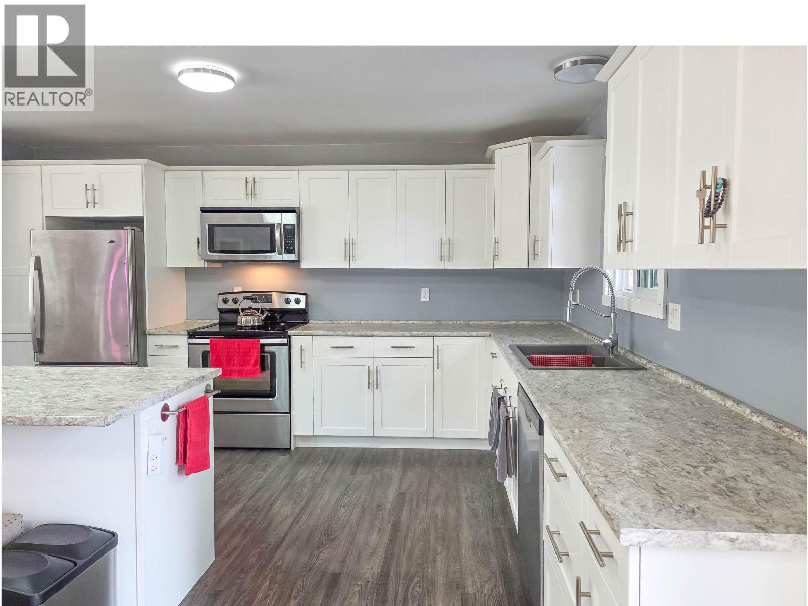 2325 OMINECA PLACE - 12