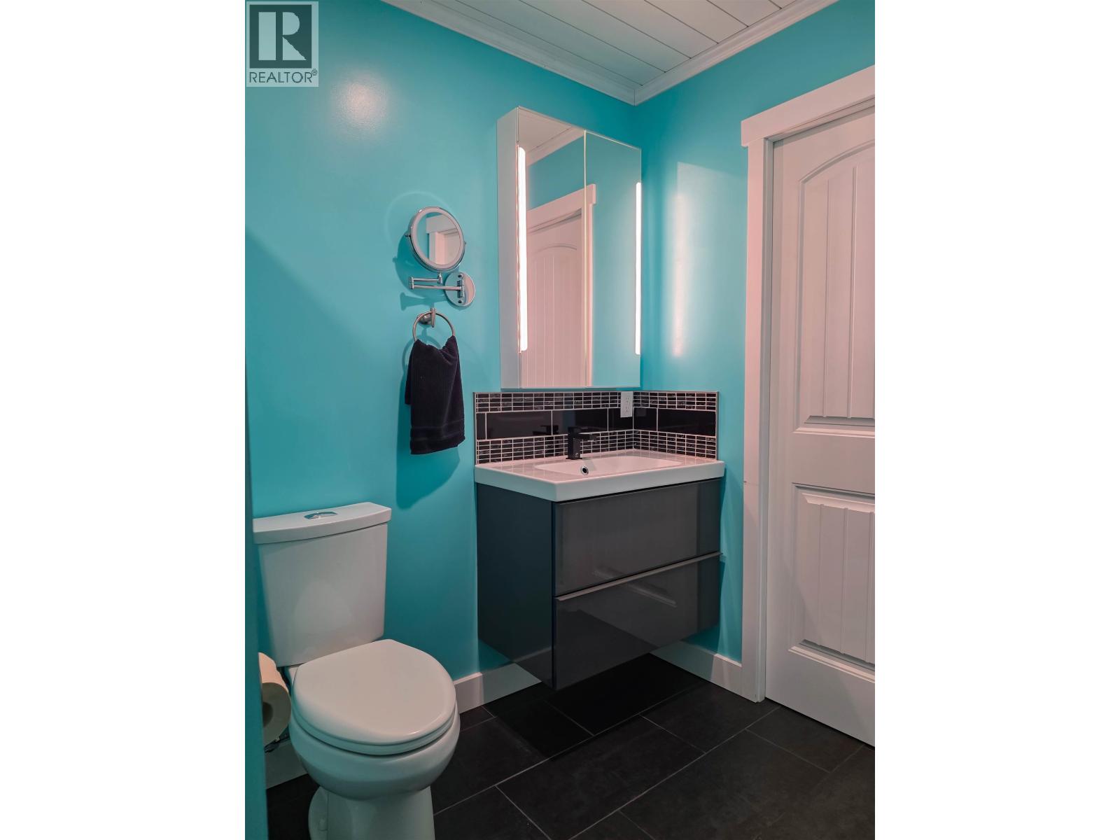 2325 OMINECA PLACE - 23