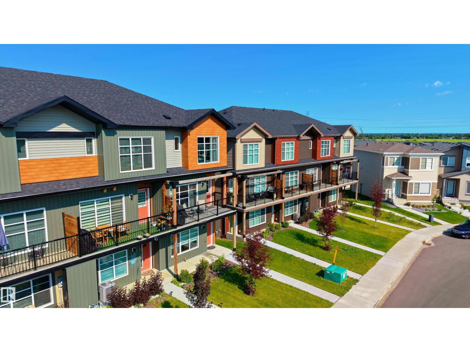 516 37 ST SW - 37
