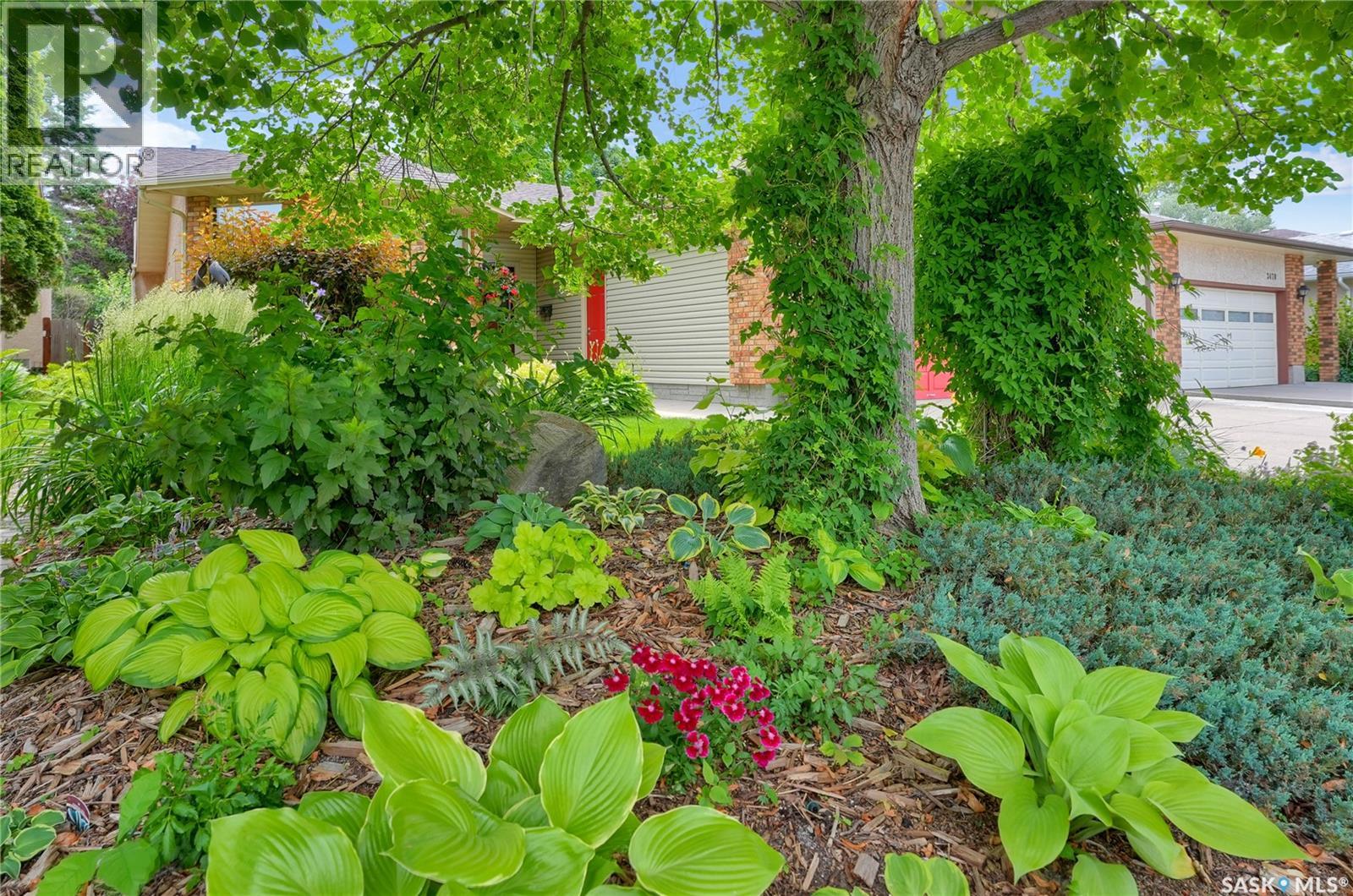 3474 Olive GROVE - 3