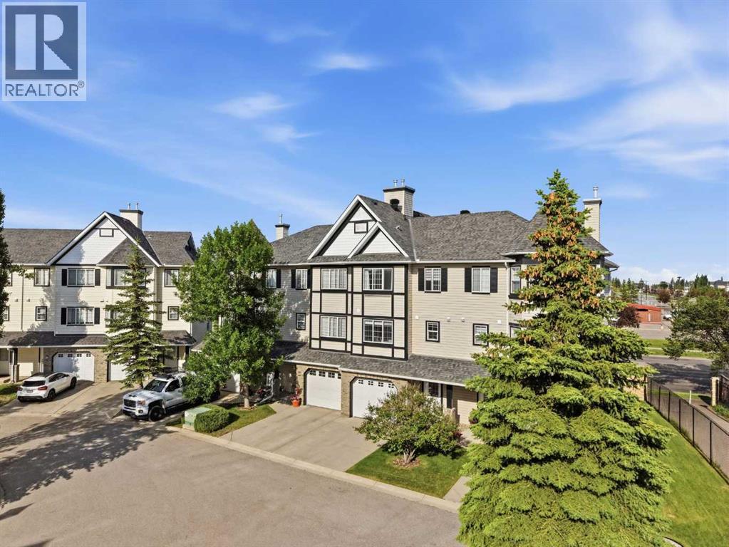4 Cougar Ridge Mews SW - 35