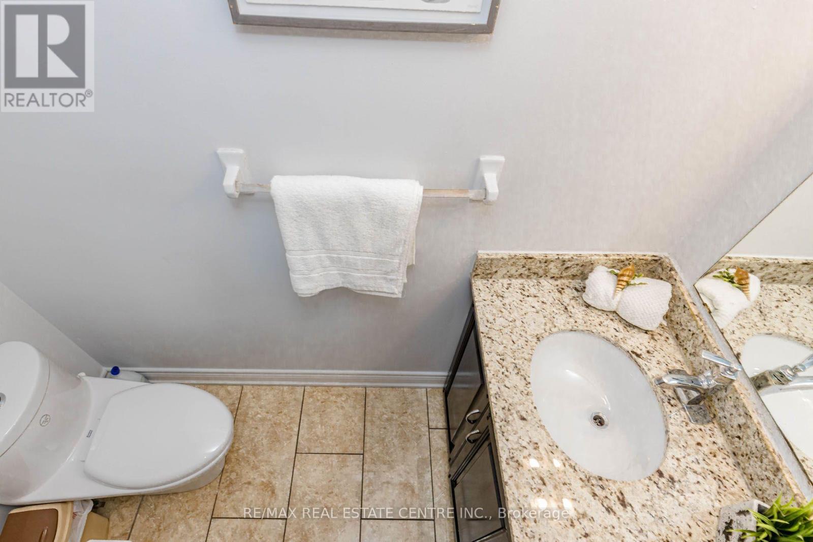 41 LETTY AVENUE - 15