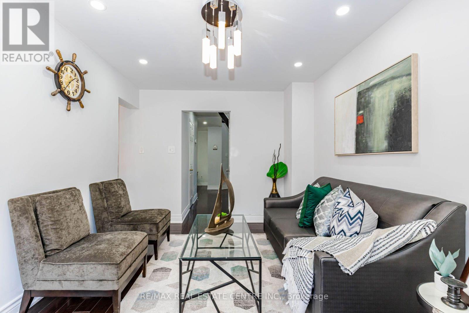 41 LETTY AVENUE - 13
