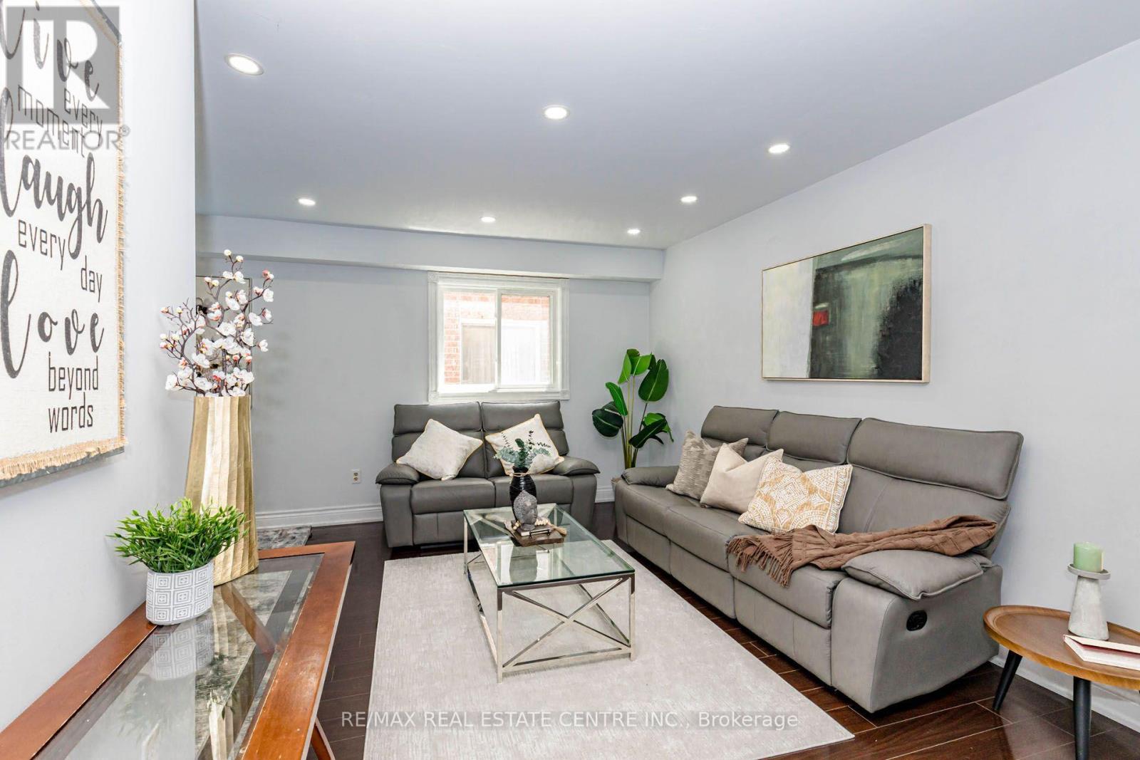 41 LETTY AVENUE - 4