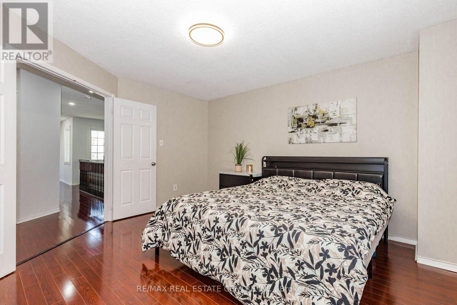 41 LETTY AVENUE - 17