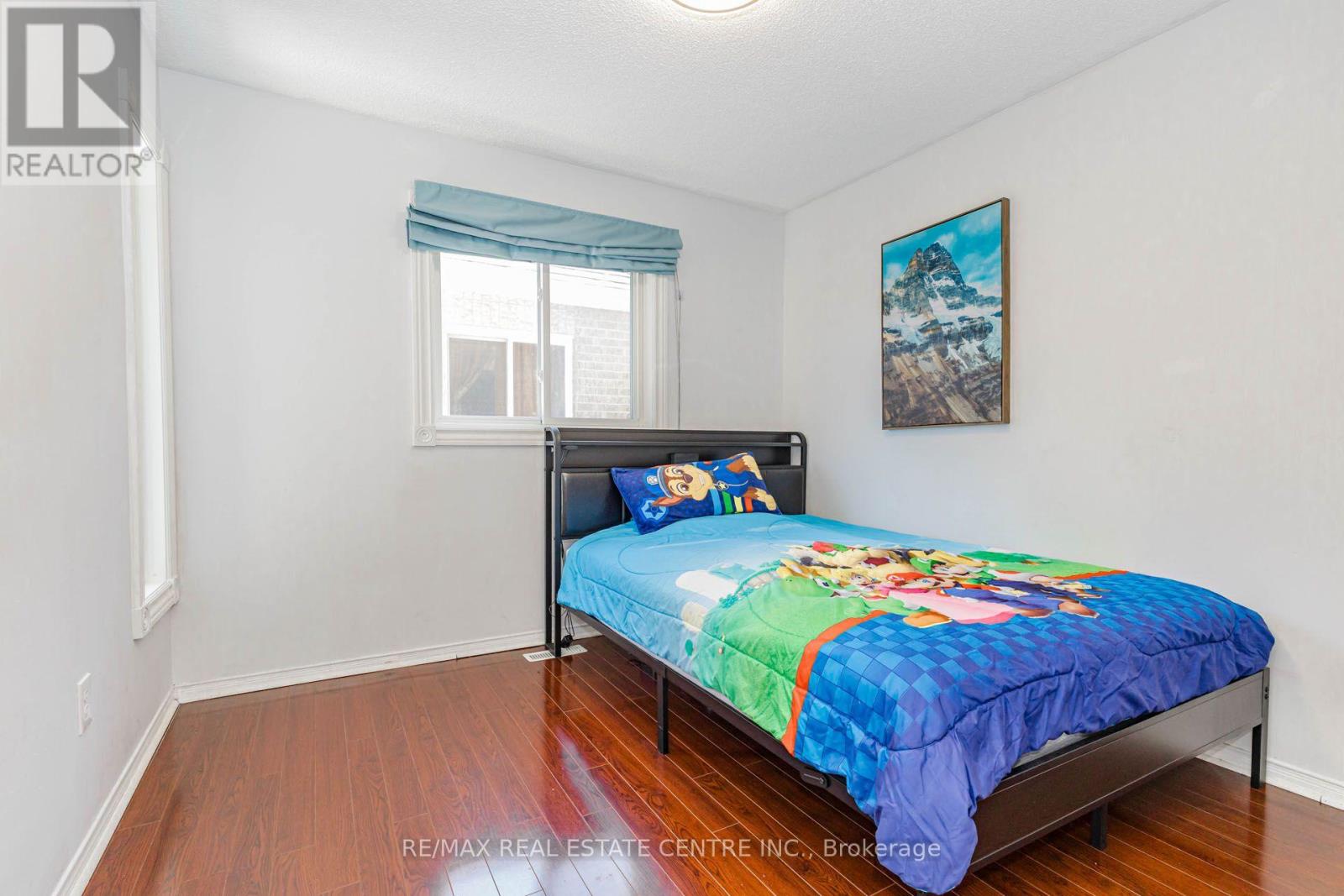 41 LETTY AVENUE - 18