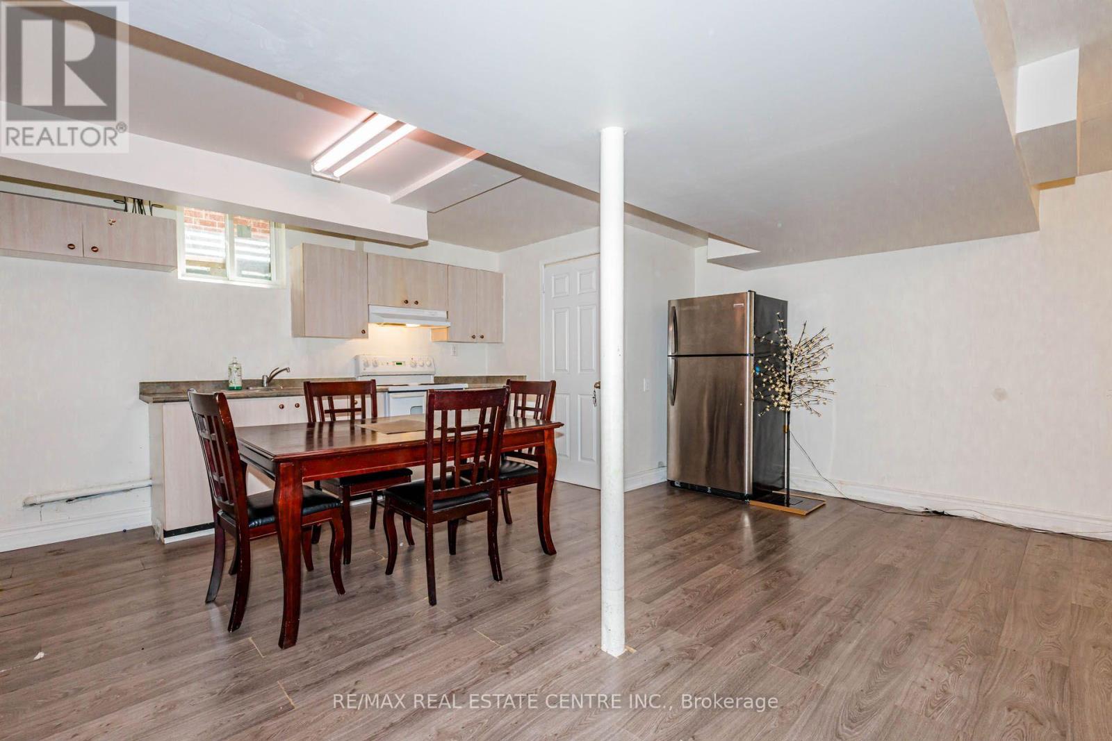 41 LETTY AVENUE - 25