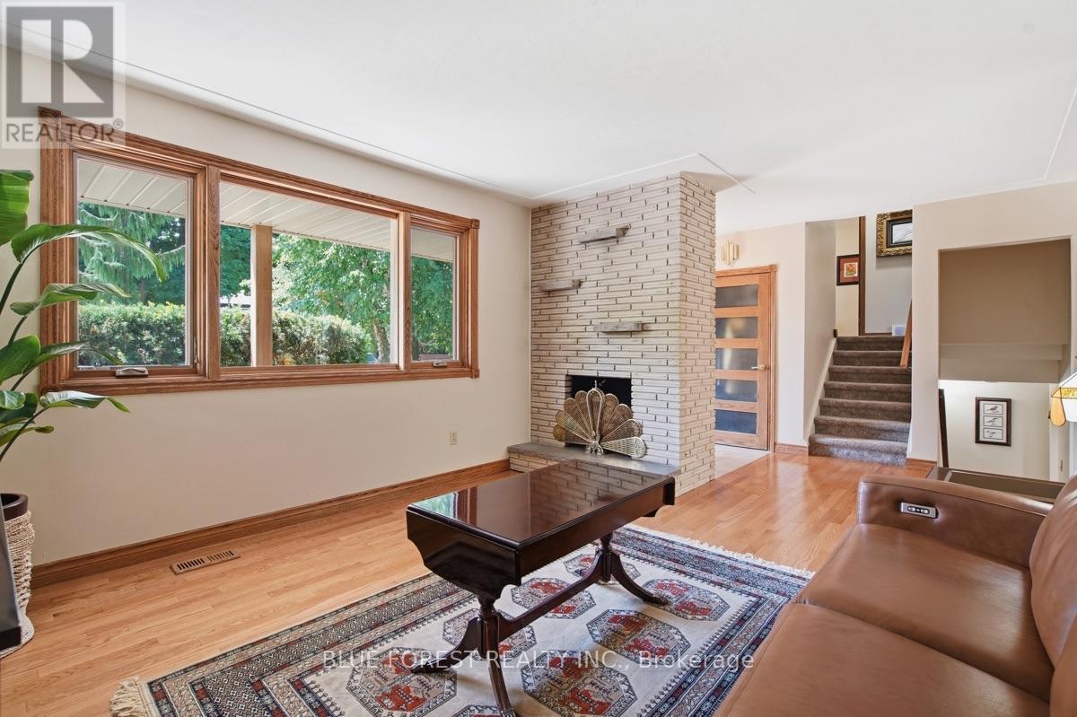 708 HEADLEY DRIVE - 11
