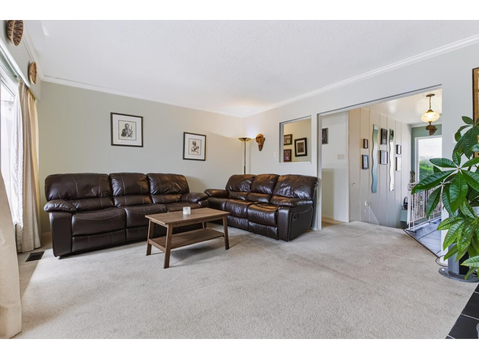 13830 BLACKBURN AVENUE, White Rock