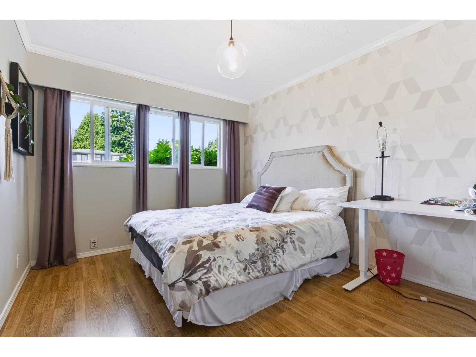 13830 BLACKBURN AVENUE, White Rock