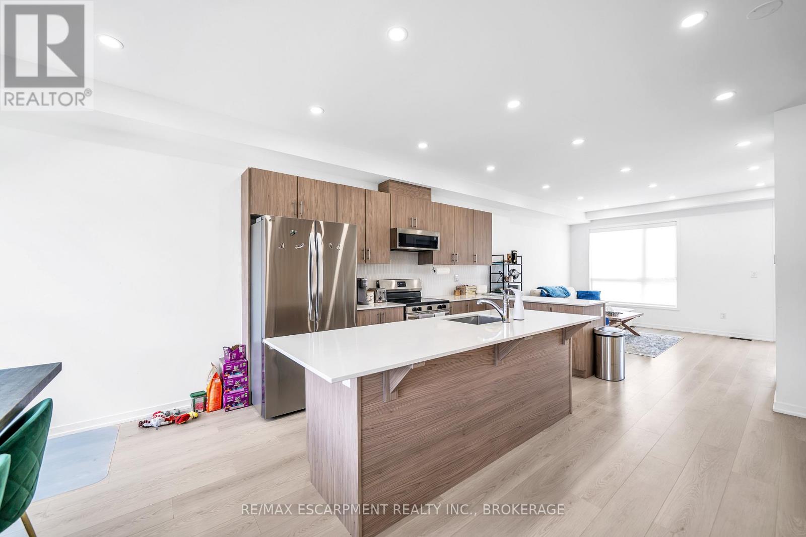 31 PEGLER STREET - 10