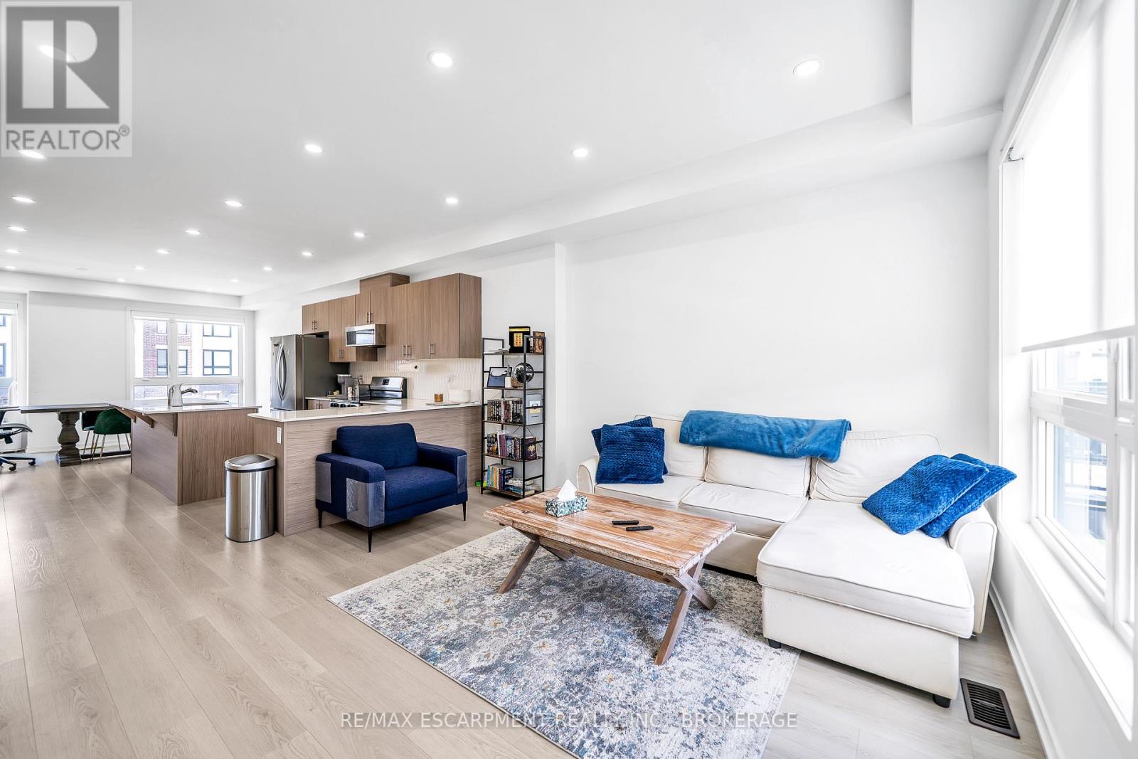 31 PEGLER STREET - 16