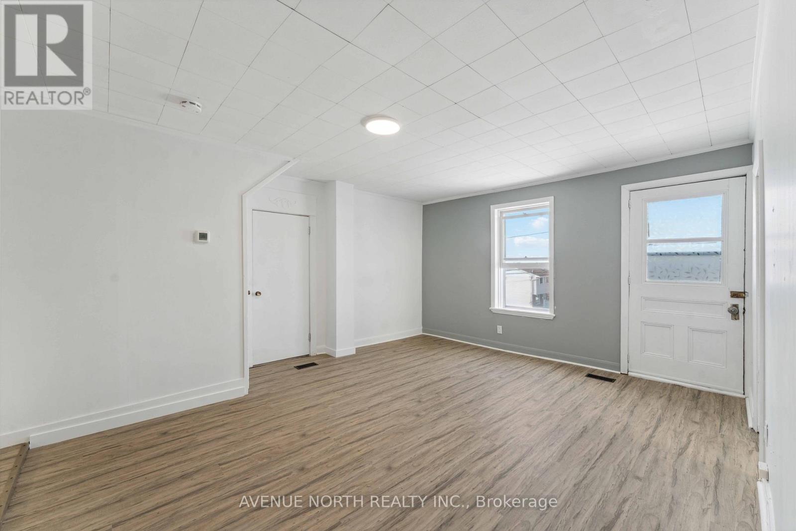 6958 NOTRE DAME STREET - 3