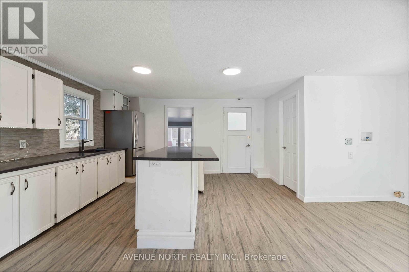 6958 NOTRE DAME STREET - 7