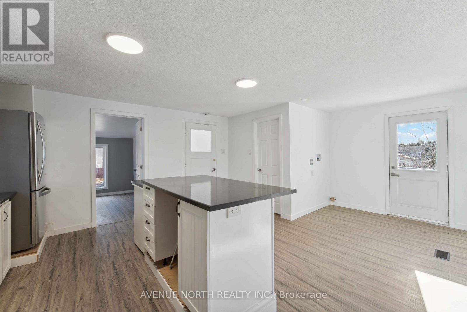 6958 NOTRE DAME STREET - 8