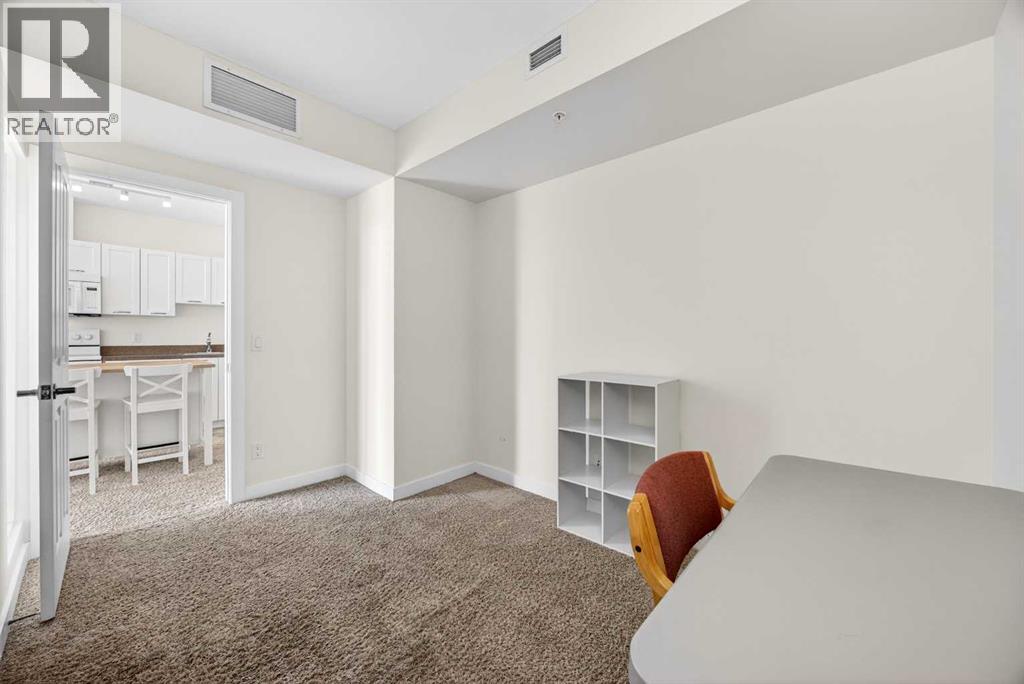 #704 3830 Brentwood Road NW - 27
