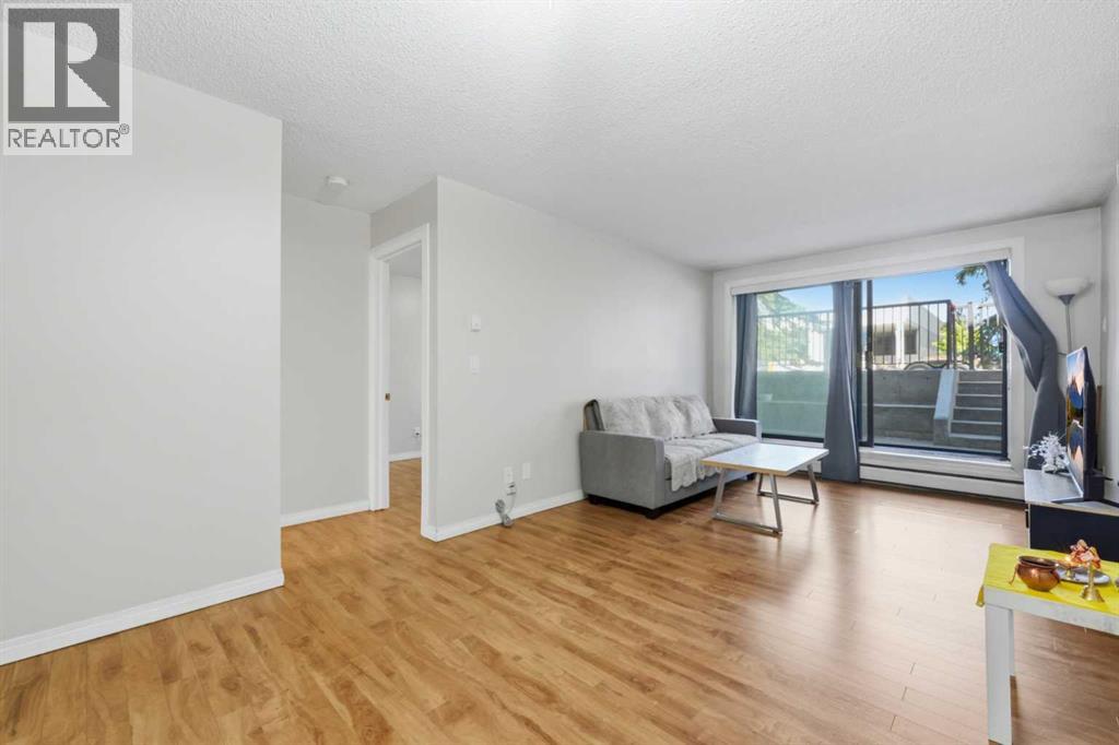 #102 611 67 Avenue SW - 3