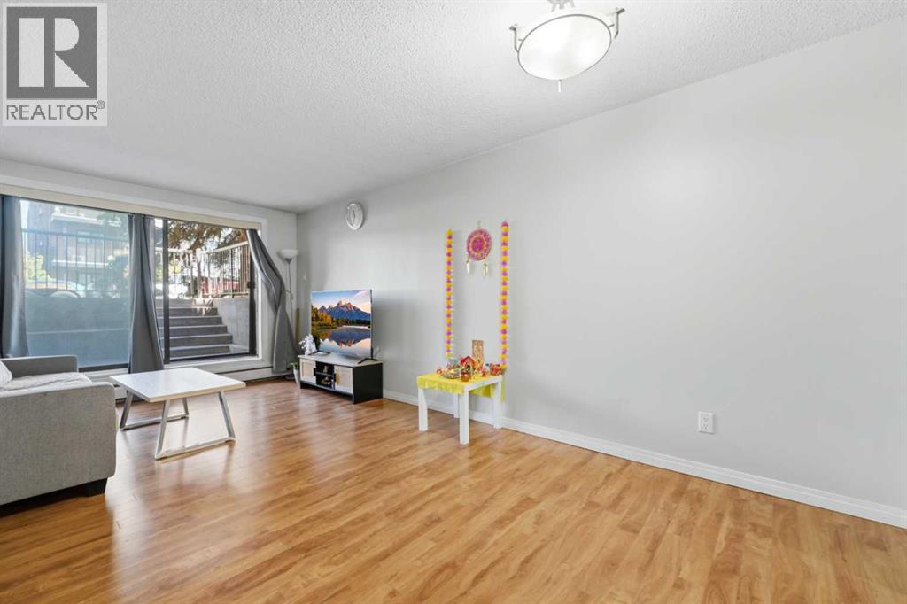#102 611 67 Avenue SW - 4