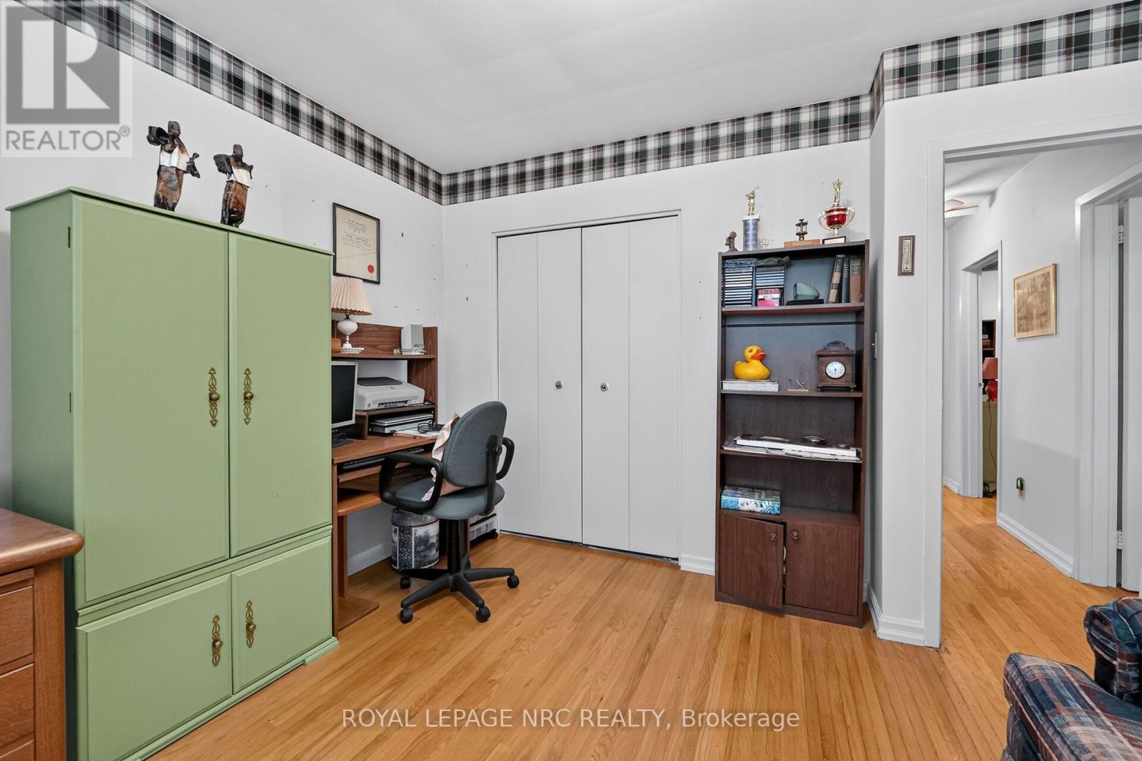 #62 6453 COLBORNE STREET - 12