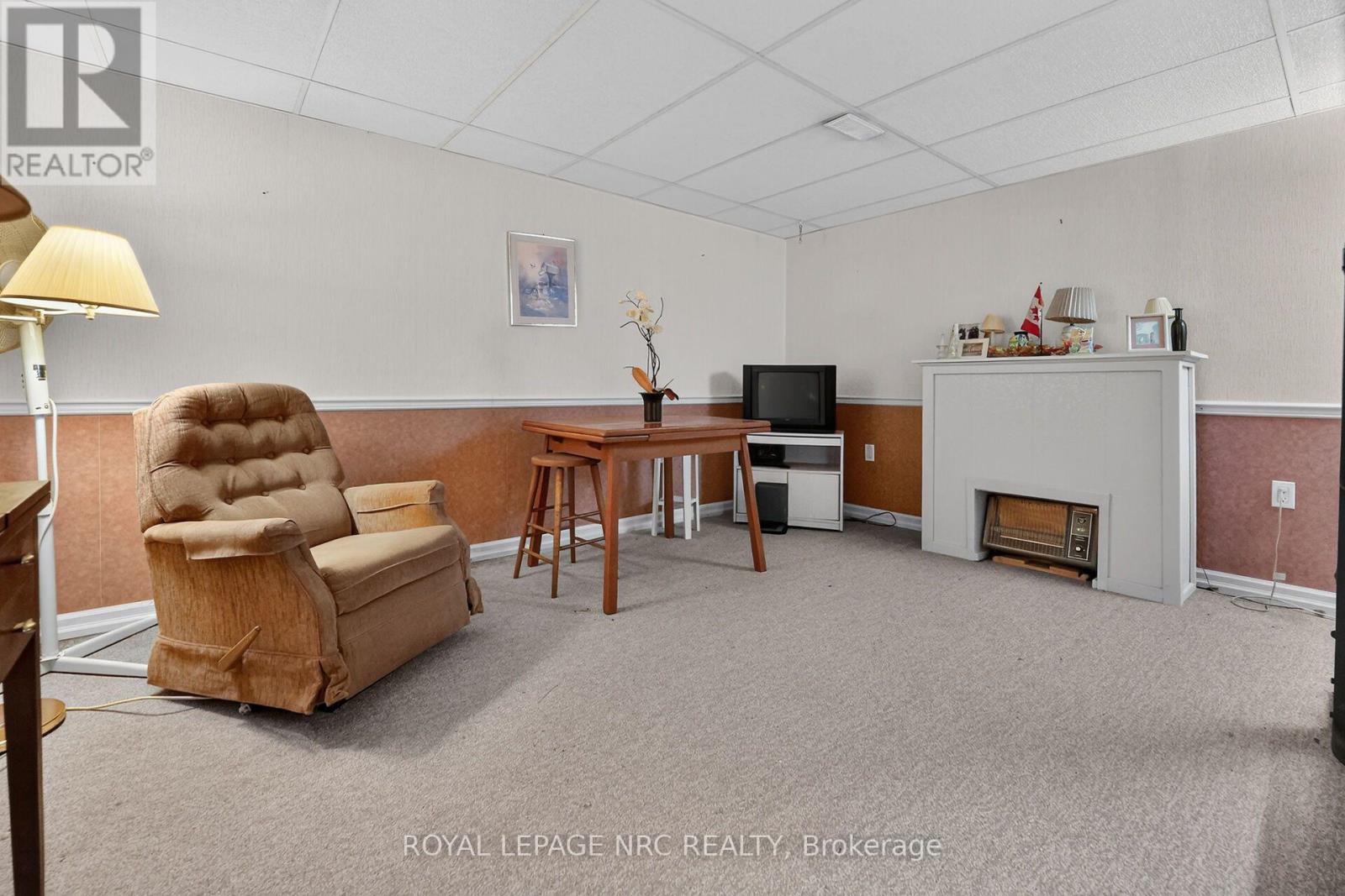 #62 6453 COLBORNE STREET - 15