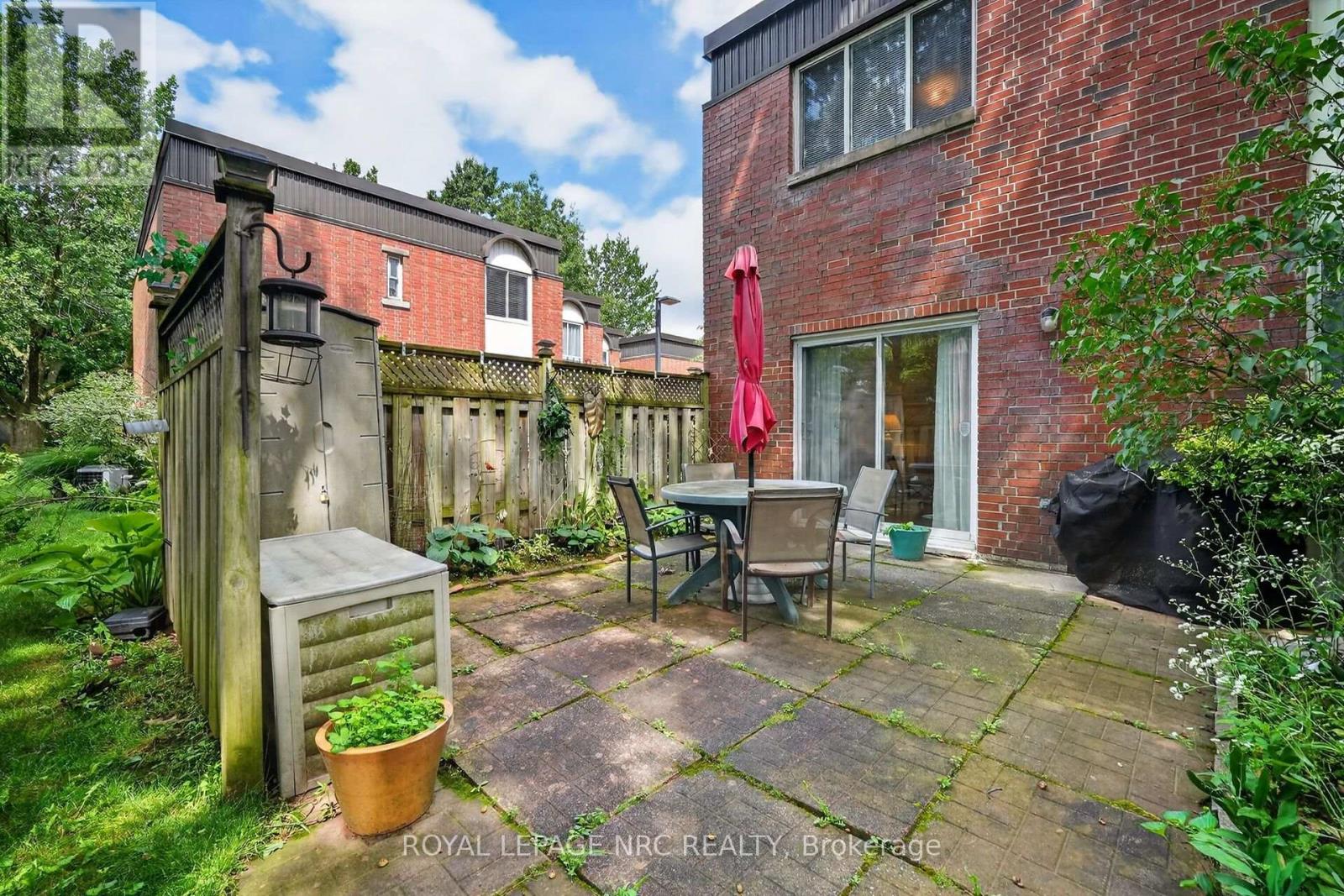 #62 6453 COLBORNE STREET - 19