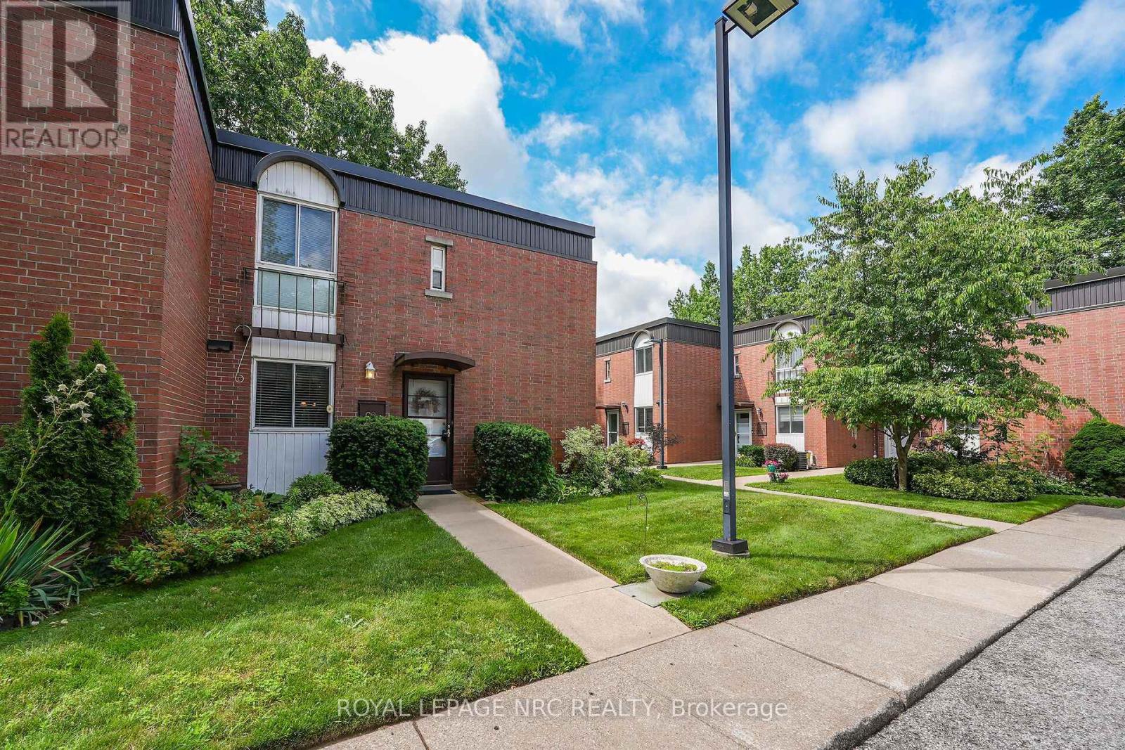 #62 6453 COLBORNE STREET - 23