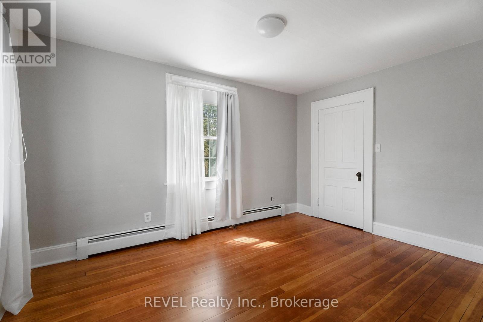 166 NORTH STREET N - 17