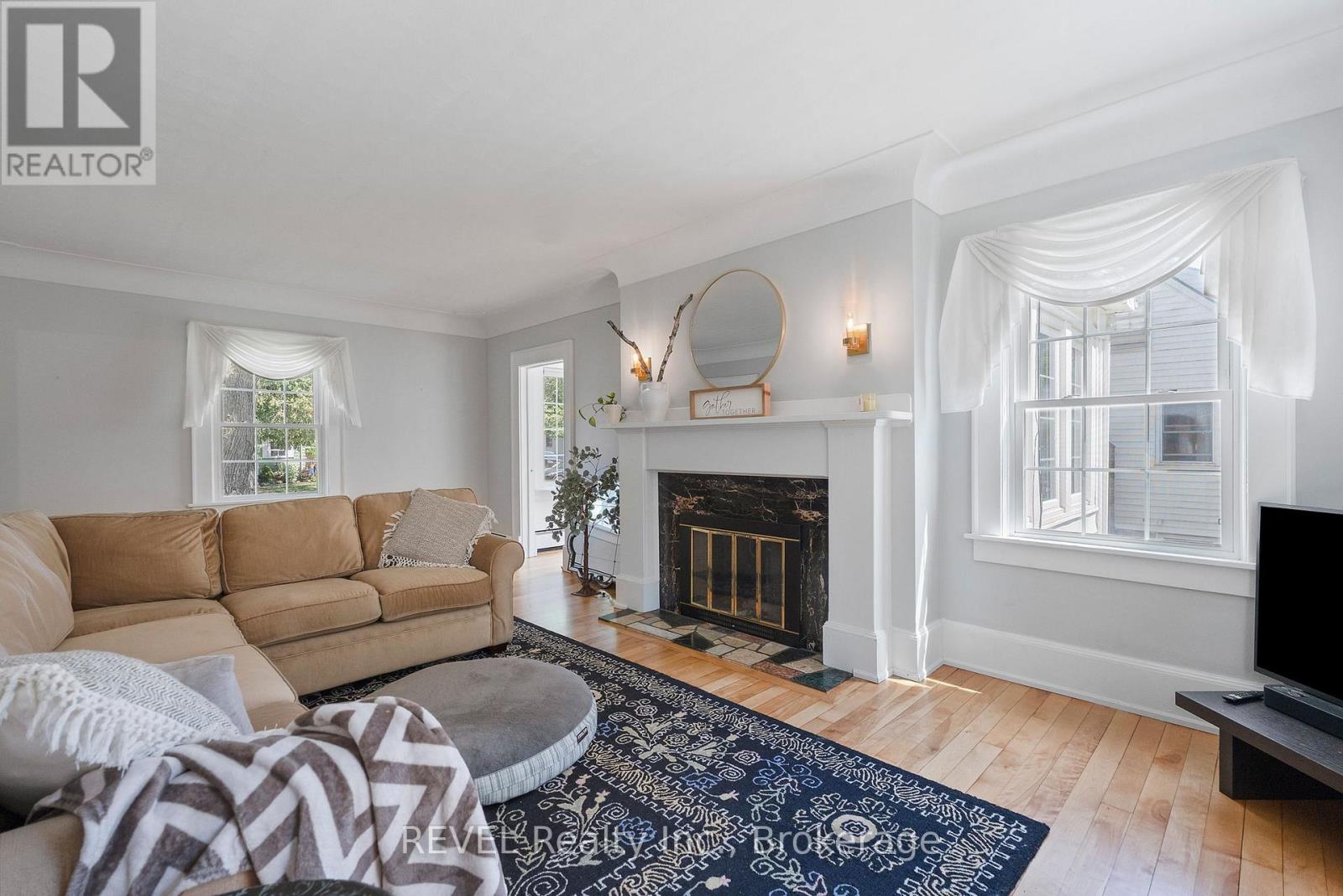 166 NORTH STREET N - 5