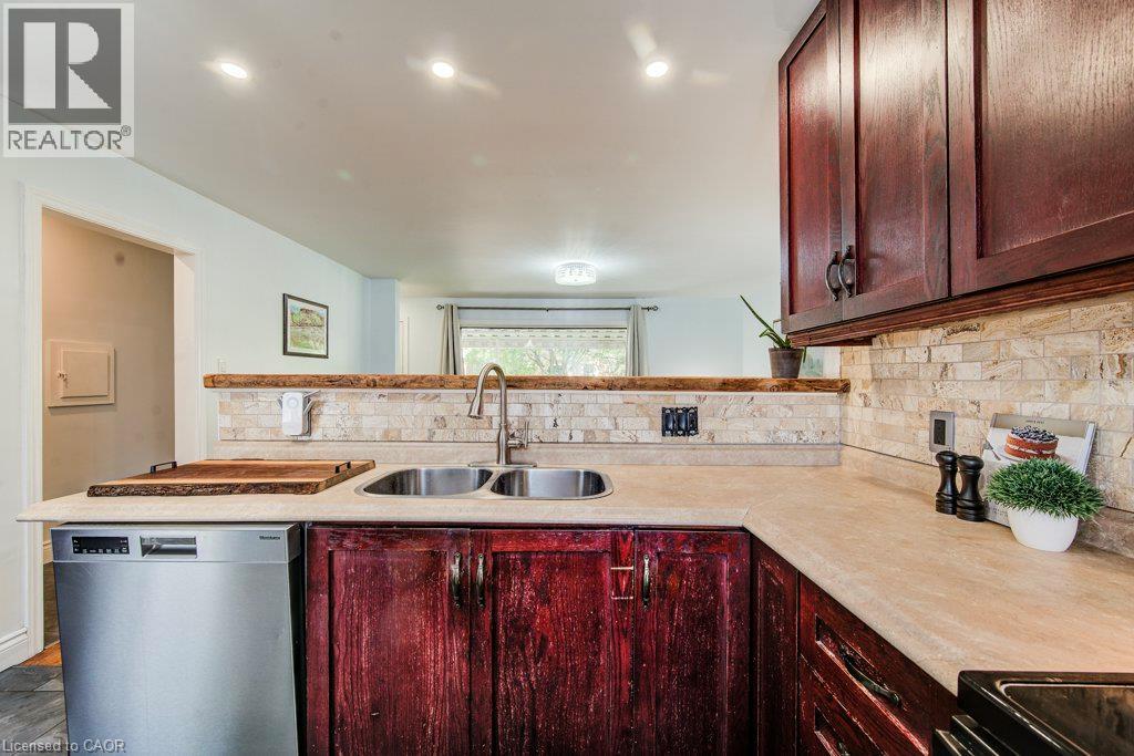 17 CRESTWOOD Avenue - 14
