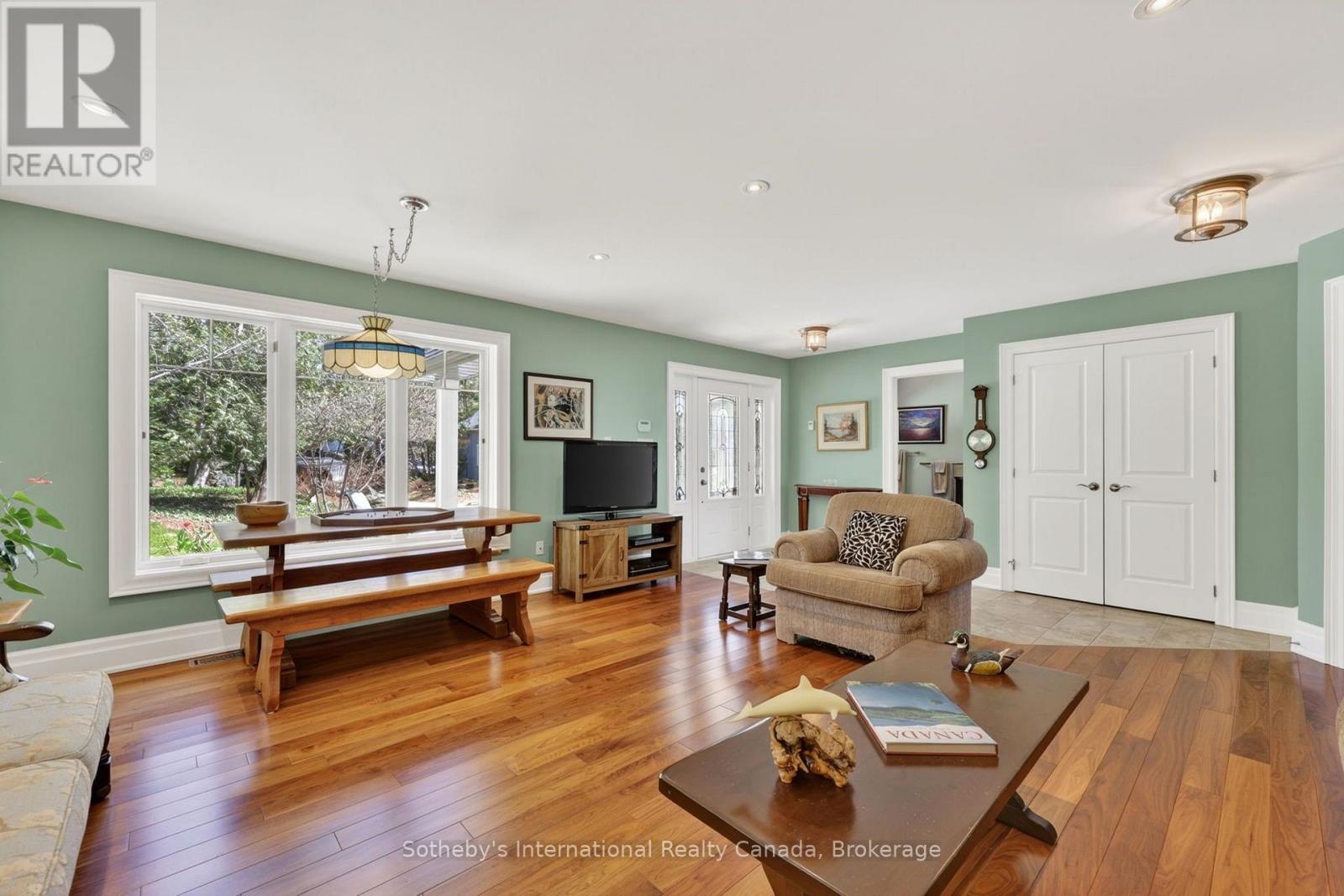 1036 RIVER ROAD E - 13
