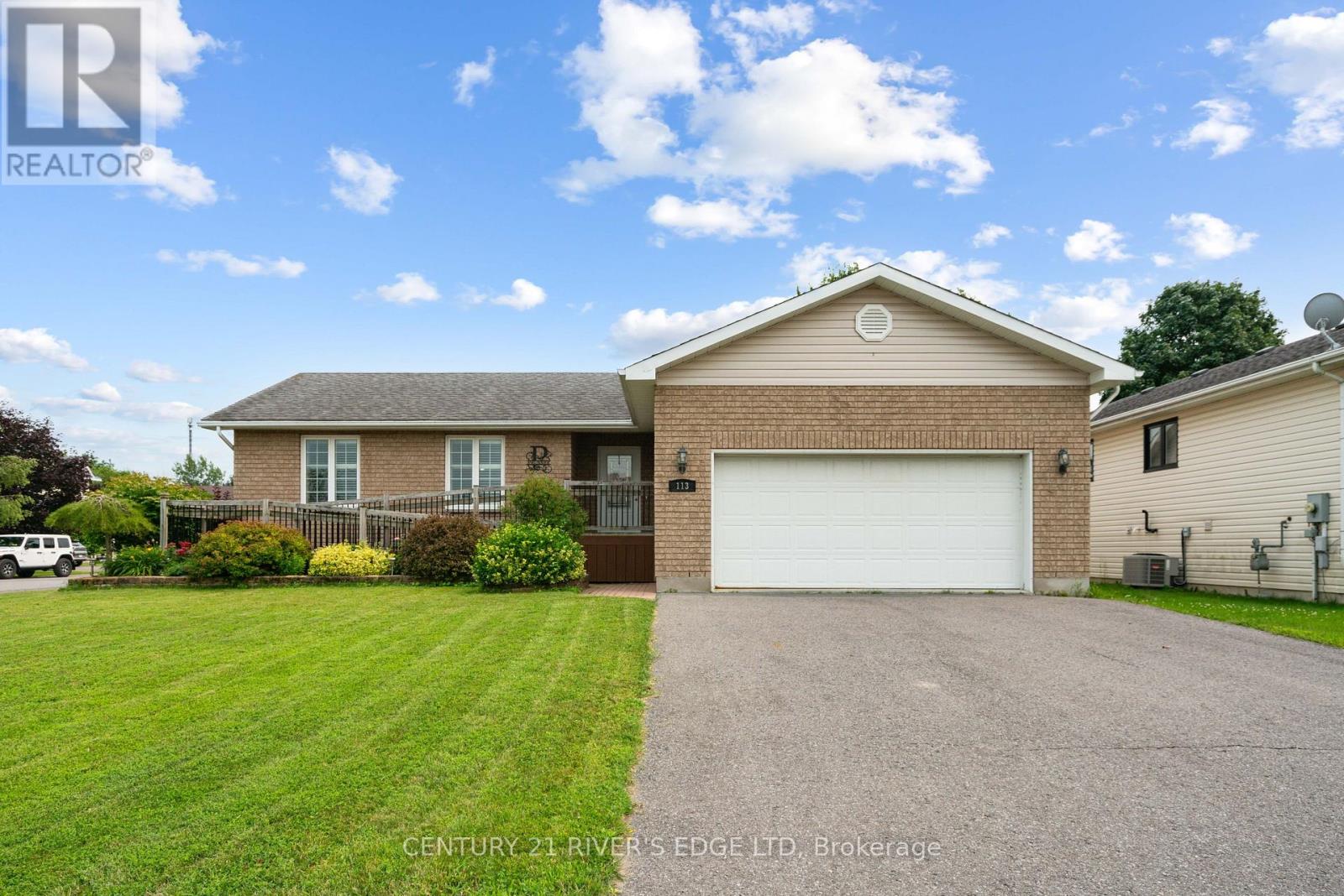 113 BLAKE'S CRESCENT - 1