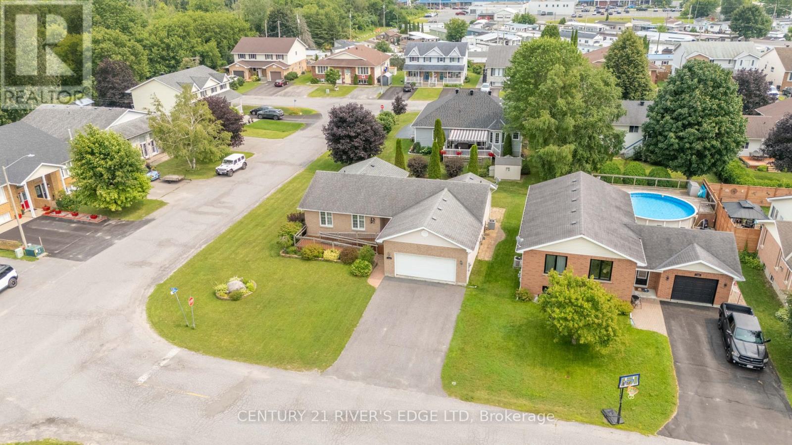 113 BLAKE'S CRESCENT - 37