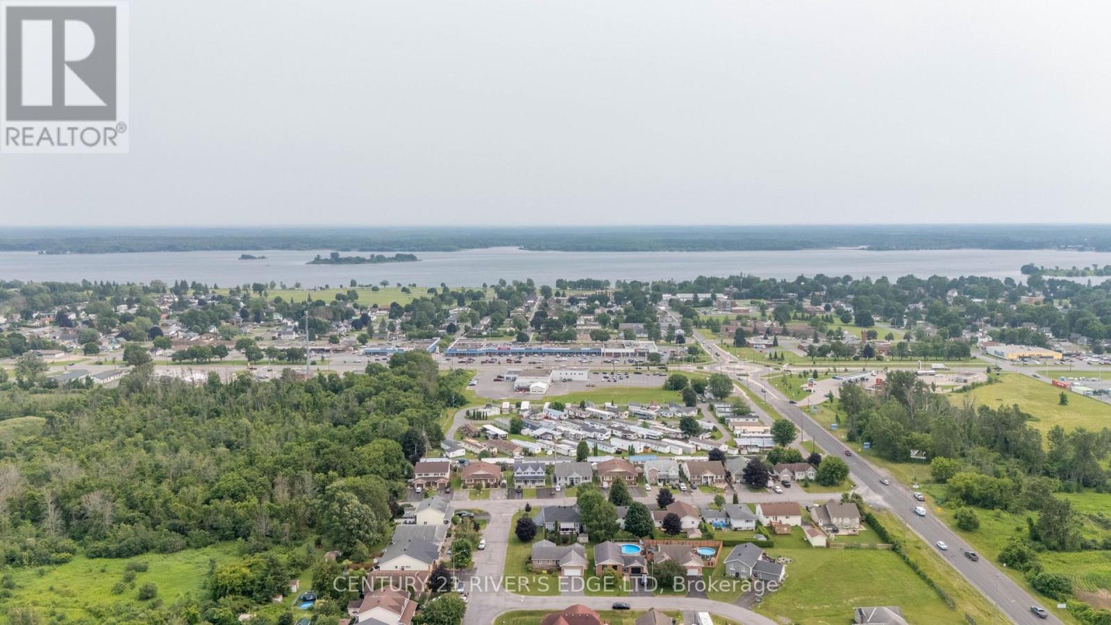 113 BLAKE'S CRESCENT - 39