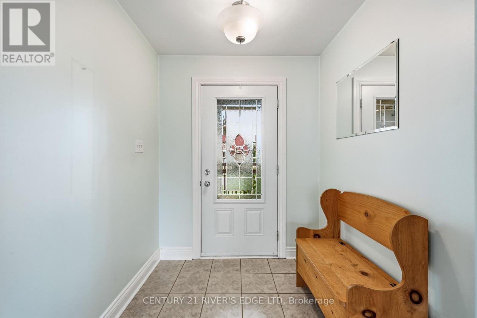 113 BLAKE'S CRESCENT - 4